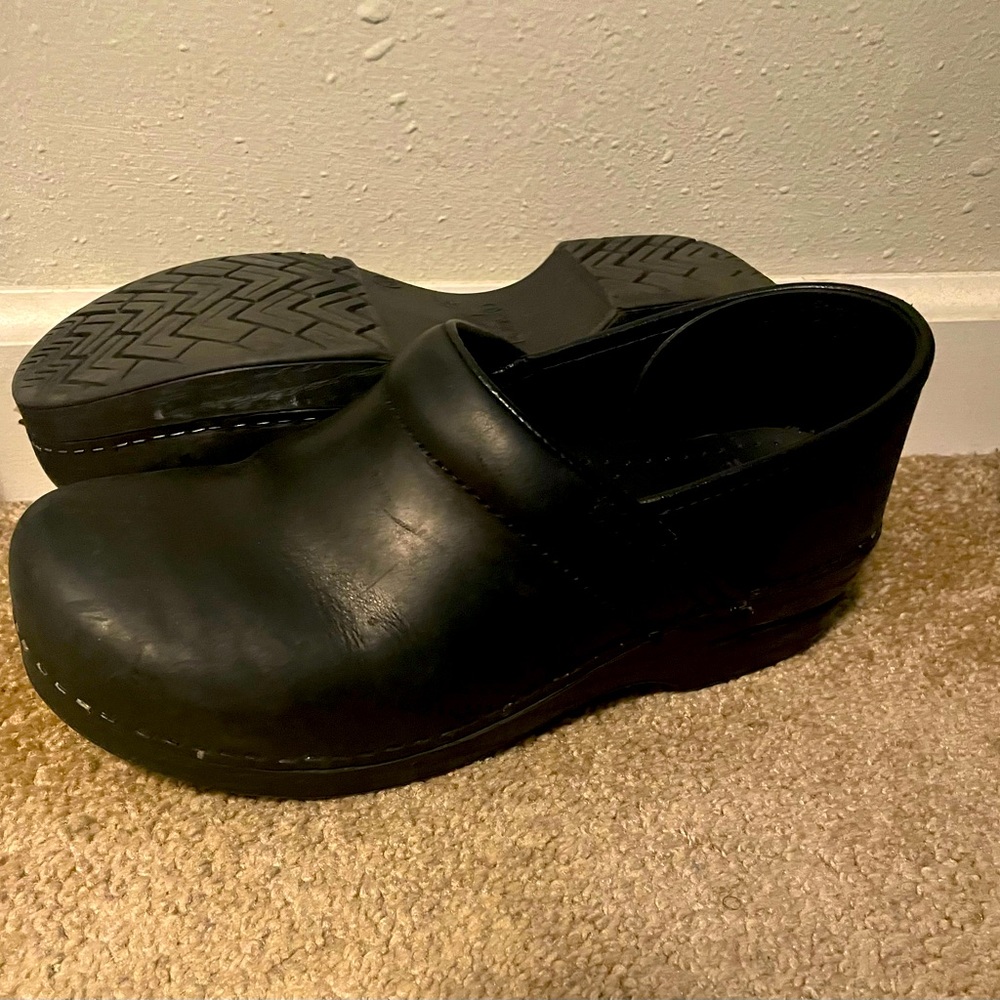 Dansko clogs. Black. Size 40